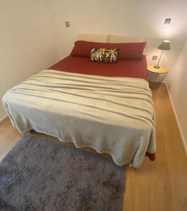 De Frente A 4 Torres, Habitacion Con Bano Hotel Мадрид Екстериор снимка