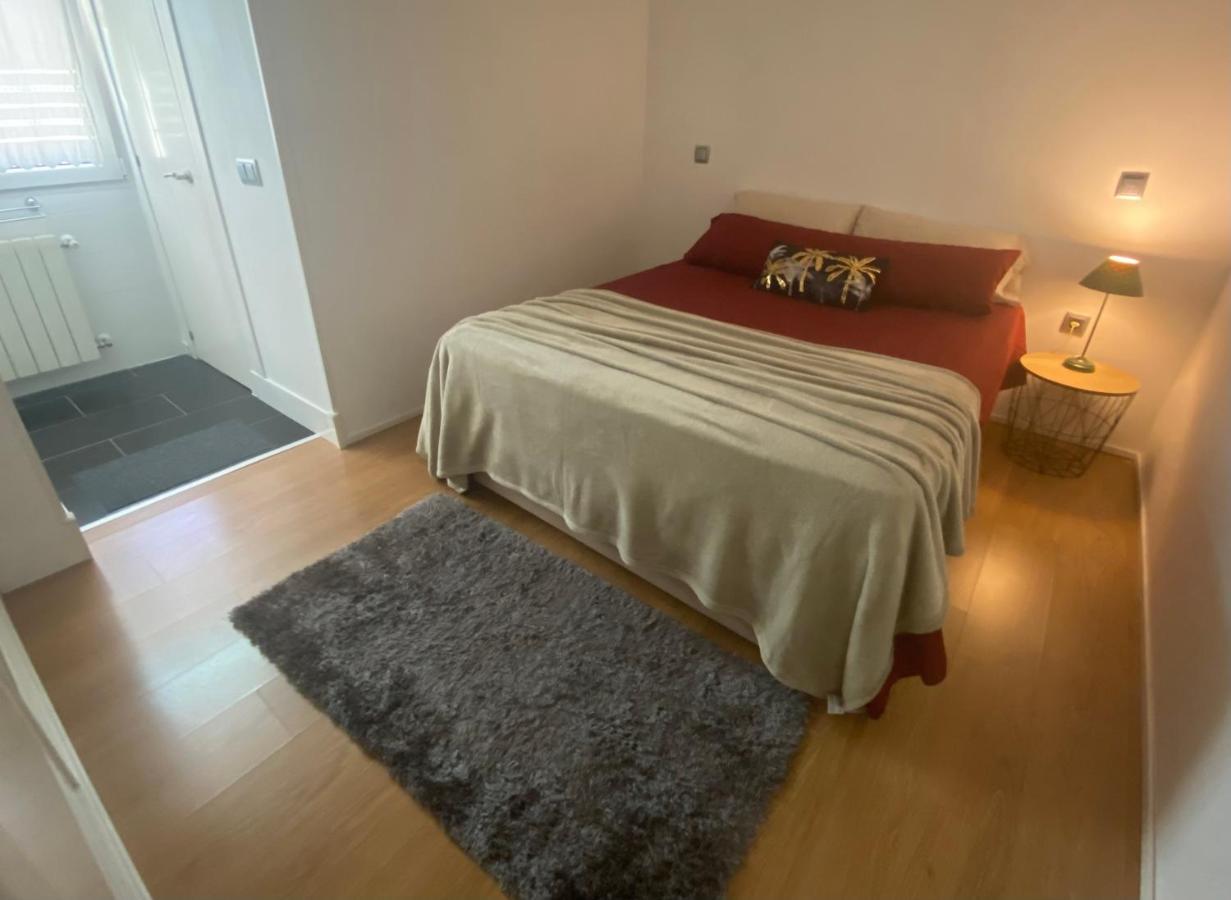 De Frente A 4 Torres, Habitacion Con Bano Hotel Мадрид Екстериор снимка